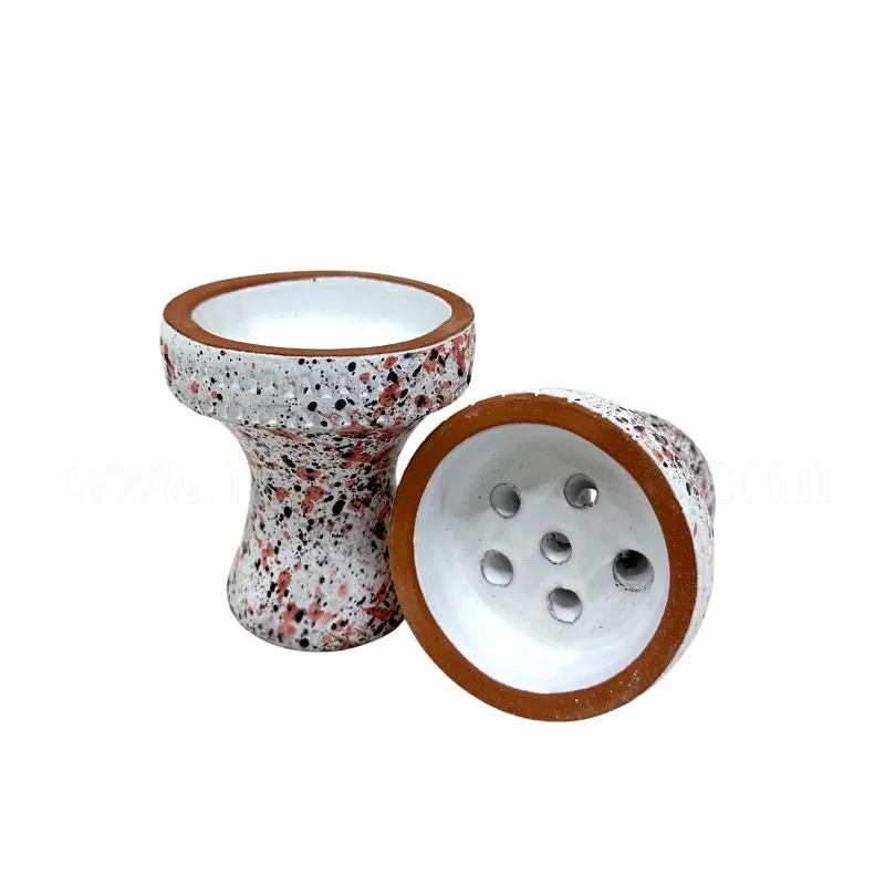 الأنثى الغليظة المطلية
